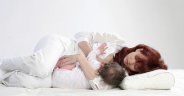 позы для кормления новорожденных