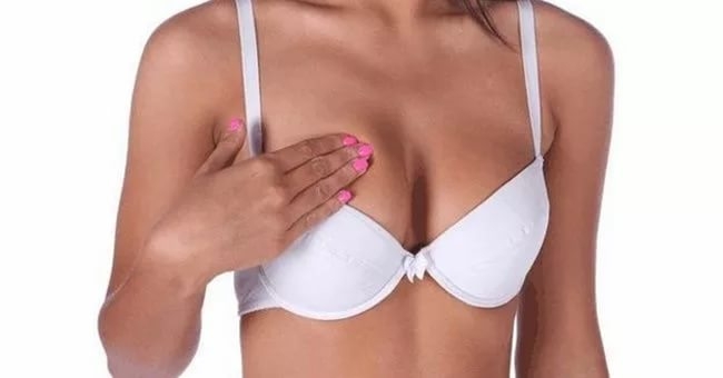 чешется грудь